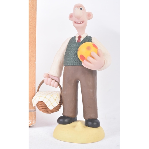 408 - Wallace & Gromit - Robert Harrop - WG01 ' Wallace - A Grand Day Out '. Limited Edition of 1000. High... 