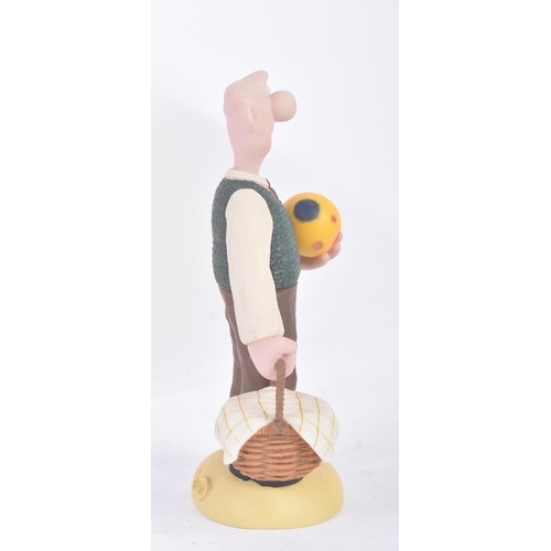 408 - Wallace & Gromit - Robert Harrop - WG01 ' Wallace - A Grand Day Out '. Limited Edition of 1000. High... 