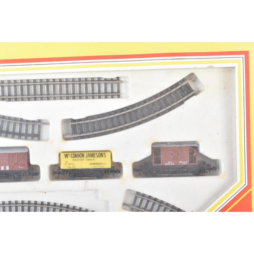 42 - An original vintage Hornby Minitrix N gauge model railway trainset locomotive set No. 101 Goods Set.... 