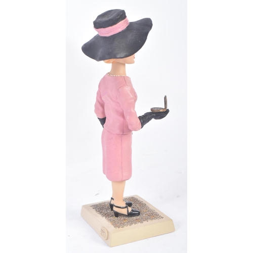 421 - Thunderbirds – Gerry Anderson – Robert Harrop – a resin figure / statue TBF05 Lady Penelope. Highly ... 