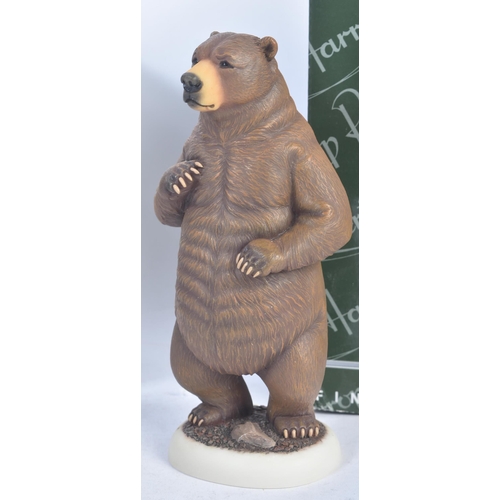 425 - Harrop's Bears - Robert Harrop – a collection of x 2 statues / figurines. 2 x Harrop's Bears to incl... 