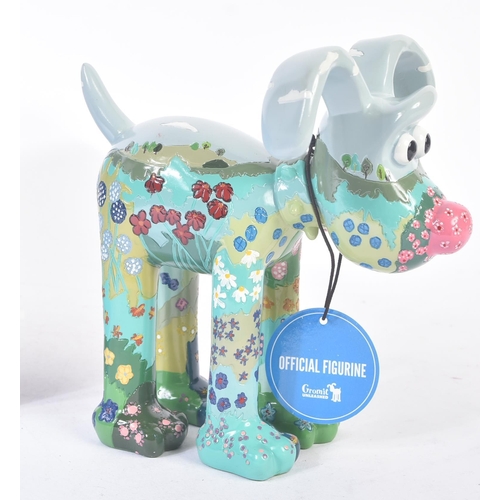 439 - A Gromit Unleashed Collectable Figurine ' Blossom ' (as created by Emily Ketteringham ). Appears min... 