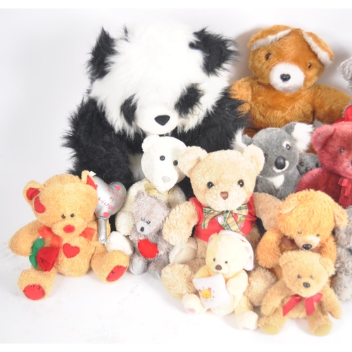 452 - Teddy Bears - a collection of x 18 assorted teddy bears / plush toys to include: Fraser Bear, A&A, M... 