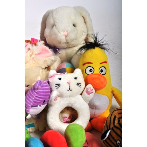 464 - Teddy Bears - a collection of x 32 assorted teddy bears / plush toys to include: Out There, Le JouJo... 