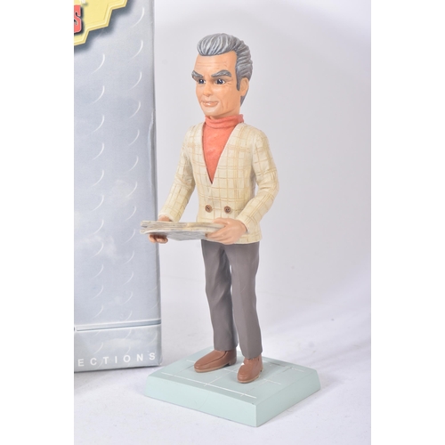 472 - Thunderbirds – Gerry Anderson – Robert Harrop – a signed resin figure / statue TBF07 Jeff Tracy. Hig... 