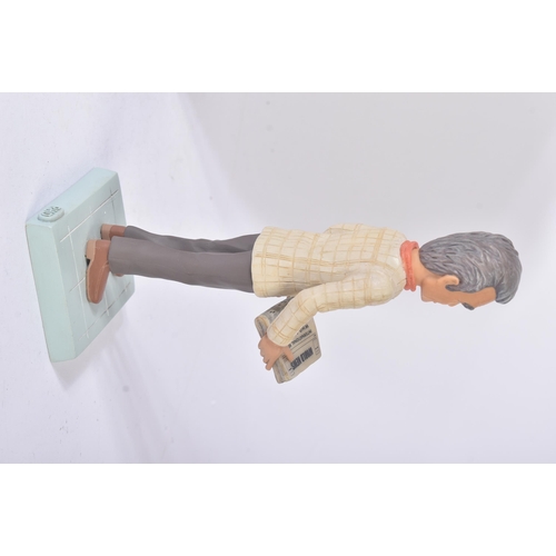 472 - Thunderbirds – Gerry Anderson – Robert Harrop – a signed resin figure / statue TBF07 Jeff Tracy. Hig... 