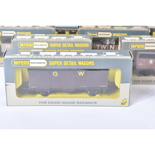 62 - A collection of assorted Wrenn Railways OO gauge model railway trainset locomotive rolling stock / c... 