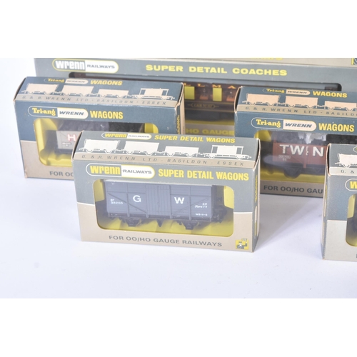 62 - A collection of assorted Wrenn Railways OO gauge model railway trainset locomotive rolling stock / c... 