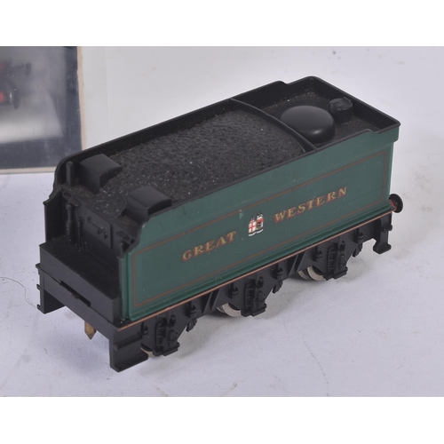 71 - Two Hornby OO gauge model railway trainset locomotive engines comprising; R78 King Class 4-6-0 'King... 