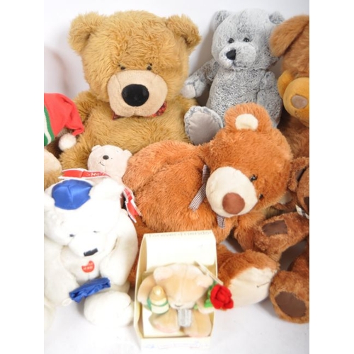 90 - Teddy Bears - a collection of x 14 assorted teddy bears / plush toys to include: Chilly, Me to You, ... 