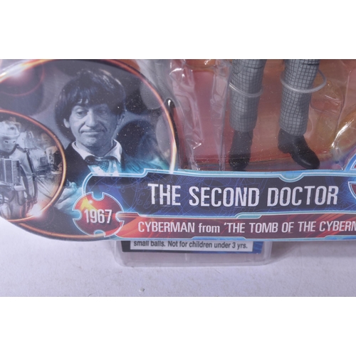 509 - Doctor Who - Character Options - SDCC Exclusive 2009 - a 2nd Doctor themed action figure ' Second Do... 