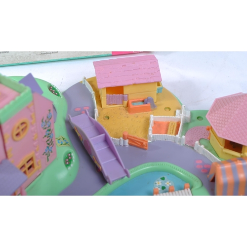 518 - A vintage 1990s (1991) Bluebird Polly Pocket set No. 9346 Polly's Dream World. The set features a ho... 