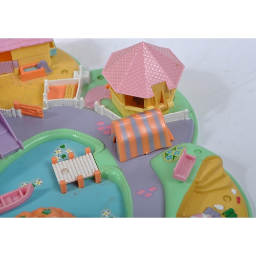 518 - A vintage 1990s (1991) Bluebird Polly Pocket set No. 9346 Polly's Dream World. The set features a ho... 