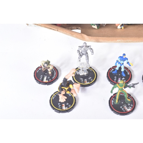 631 - WizKids - a large collection of assorted WizKids table top collectible miniature gaming figures. Exa... 