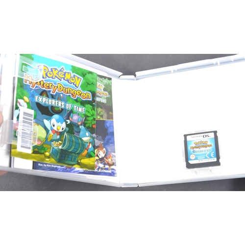 679 - Retro Gaming - Game Boy & Nintendo DS - a collection of three original Pokémon handheld video games ... 