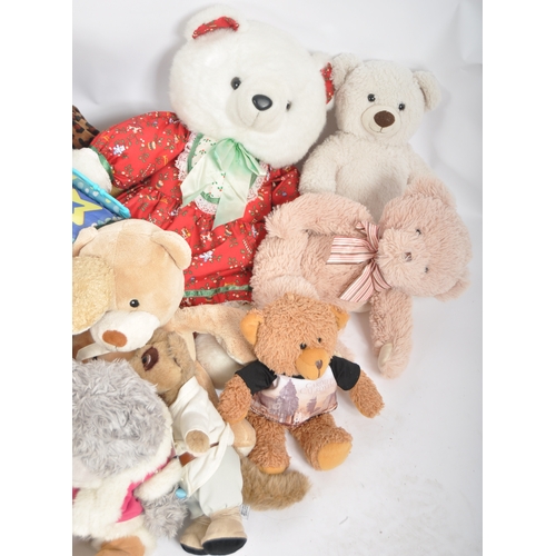 444 - Teddy Bears - a collection of x 25 assorted teddy bears / plush toys to include: Christmas, Soft Sen... 