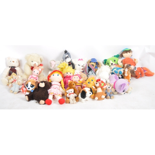 491 - Teddy Bears - a collection of x*NUMBER* assorted teddy bears / plush toys with a large number of bat... 