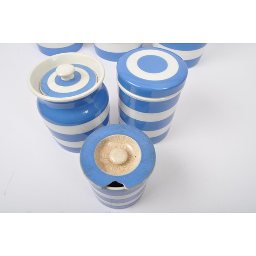 105 - T. G. Green - A collection of vintage 20th century T. G. Green Cornish ware lidded jars with signatu... 