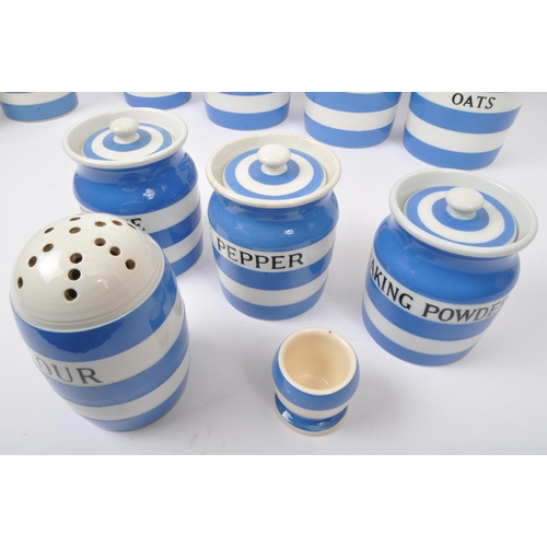 107 - T. G. Green - A collection of vintage 20th century T. G. Green Cornish ware lidded jars with signatu... 