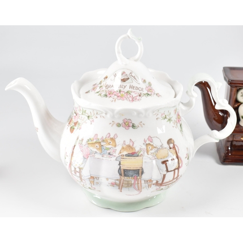 118 - An assortment of vintage 20th century English fine bone china tea pots. The lot to include A Royal D... 