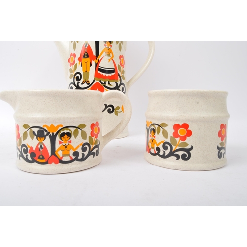 28 - A vintage mid 20th century circa 1960s Sadler Pennsylvania 'Dutch people' pottery earthware coffee s... 