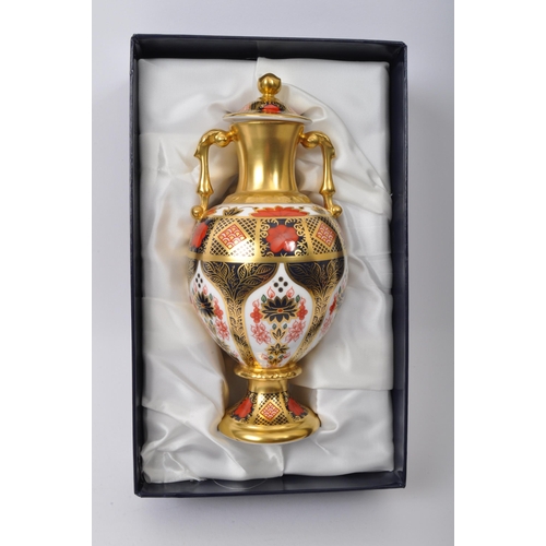 3 - Royal Crown Derby - Sudbury Vase - A vintage 20th century New Old Stock NOS boxed Royal Crown Derby ... 
