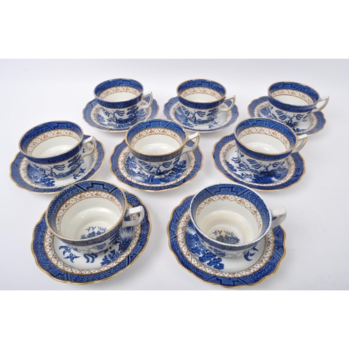 61 - Booths - Real Old Willow - A 20th century Booths ceramic transfer printed willow pattern tea service... 