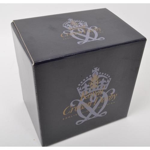 88 - Royal Crown Derby - Old Imari - Match Strike - A vintage 20th century bone china Imari match strike ... 