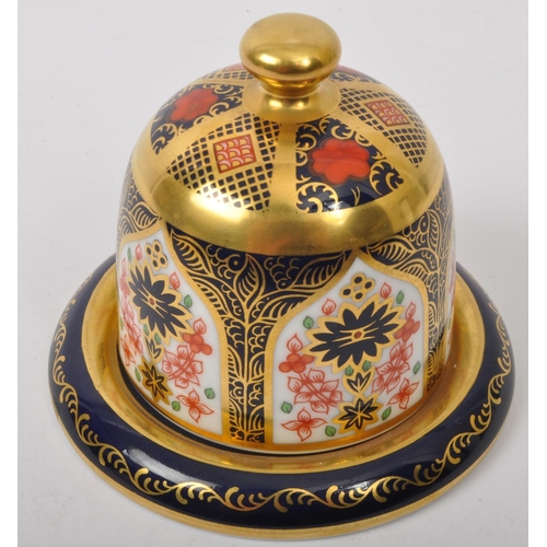 88 - Royal Crown Derby - Old Imari - Match Strike - A vintage 20th century bone china Imari match strike ... 