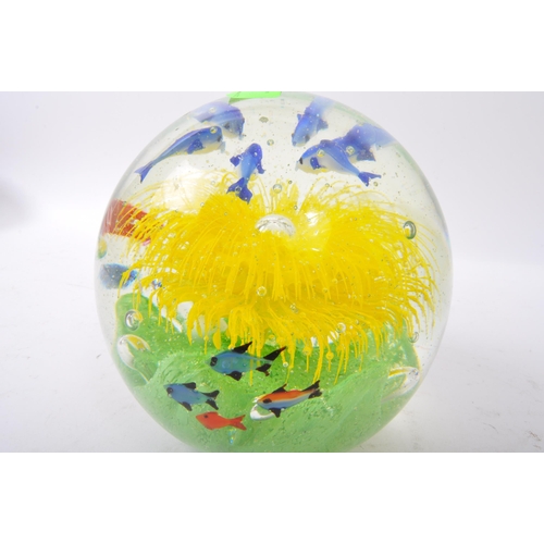 89 - A very large 20th Century Murano glass paperweight dump. Bubble control with central sea flower, rin... 