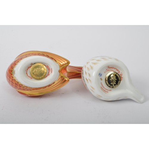 94 - Royal Crown Derby -  Red Cardinal & Anniversary Robin 2009 exc. - Two vintage 20th century Royal Cro... 