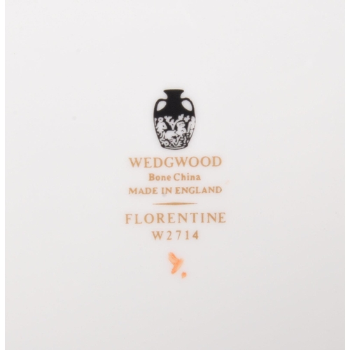6 - Wedgwood - Florentine - Turquoise Florentine - A large Wedgwood bone china tea and dinner service in... 