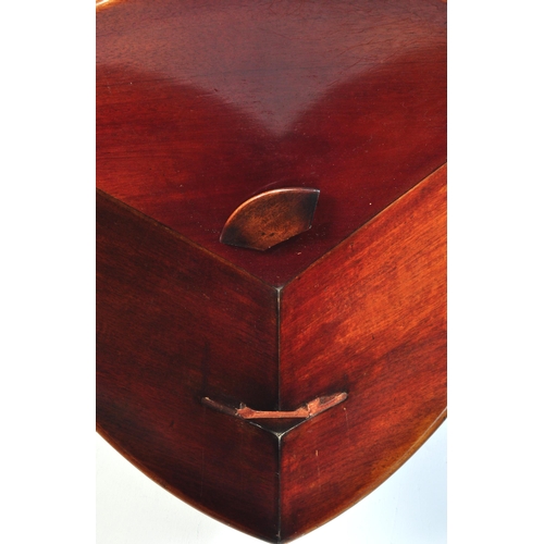 1029 - A 19th century George III mahogany washstand. Tapering legs with lower triangular frieze having draw... 