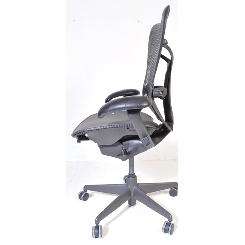 592 - Studio 7.5 - Herman Miller - Mirra 2 - A retro late 20th Century swivel desk office chair having adj... 