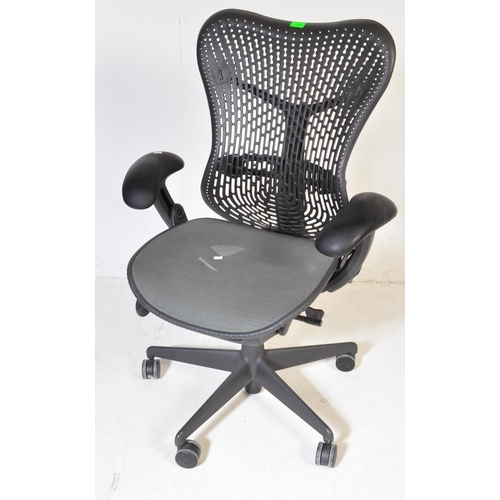 596 - Studio 7.5 - Herman Miller - Mirra 2 - A retro late 20th Century swivel desk office chair having adj... 