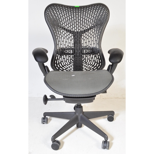 596 - Studio 7.5 - Herman Miller - Mirra 2 - A retro late 20th Century swivel desk office chair having adj... 