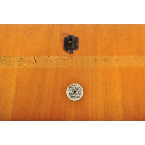 630 - Meredew British made furniture - A mid 20th Century vintage manner of Gio Ponti retro dining room su... 