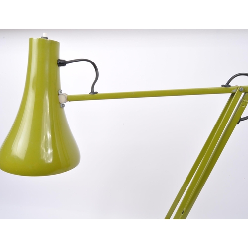 684 - Herbert Terry & Sons - Model 90 - Al retro vintage mid 20th Century anglepoise industrial work facto... 