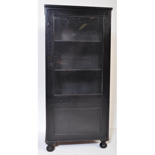 804 - Early 20th Century kitchen dresser cabinet bonnetiere ( hat cupboard ). Of rectangular form with fla... 