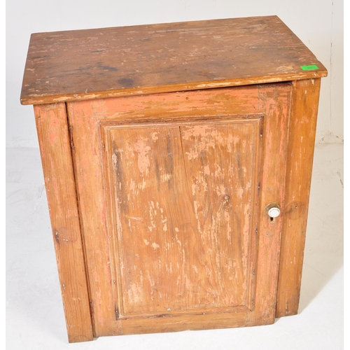 925 - A Victorian 19th century pine single door cupboard with white pull handle. Measures approx; 84cm x 7... 