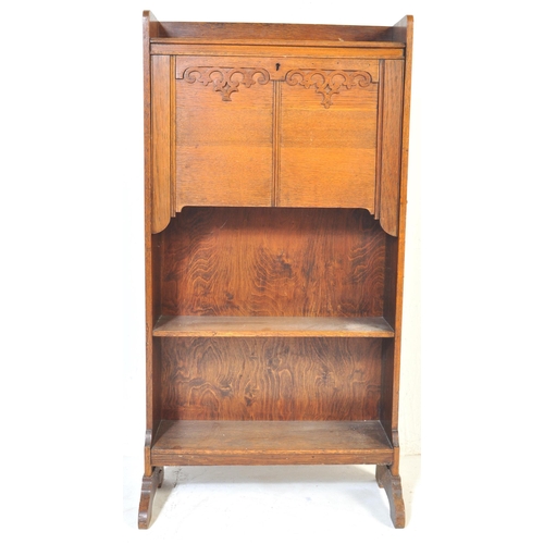 998 - A vintage early 20th Century Arts & Craft circa 1930s oak bureau student bookcase. Of rectangular fo... 