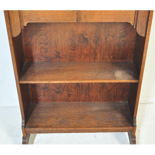 998 - A vintage early 20th Century Arts & Craft circa 1930s oak bureau student bookcase. Of rectangular fo... 