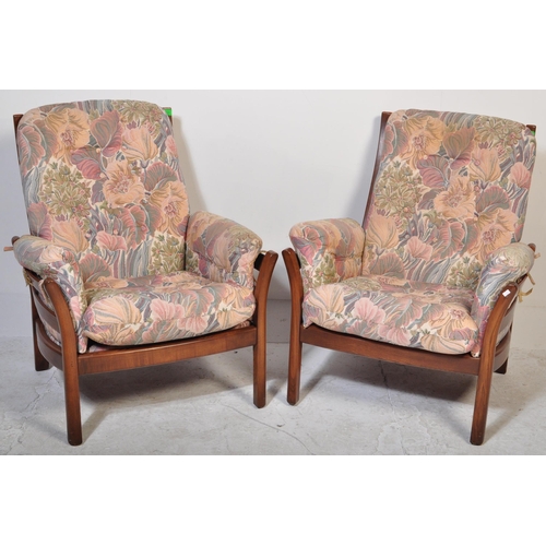 607 - A late 20th century retro Ercol Renaissance model living room three piece suite. The lot to include ... 