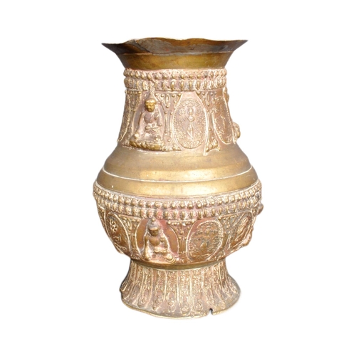 134 - An 18th Century Chinese bronze vase having relief decoration depicting multiple Buddha with repeatin... 