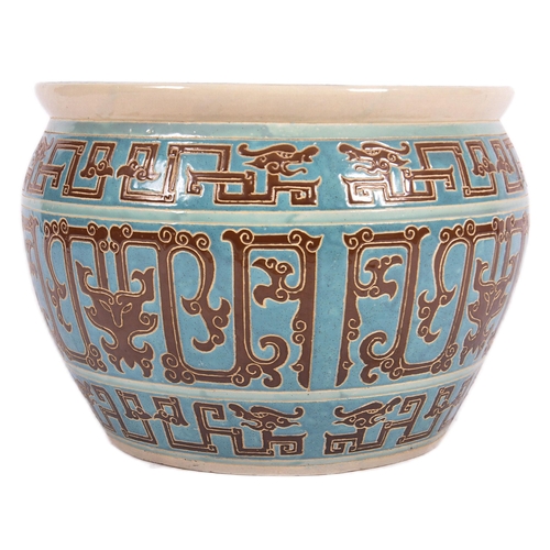 139 - An early 20th Century Chinese Republic period Oriental large porcelain planter bowl jardinière / fis... 