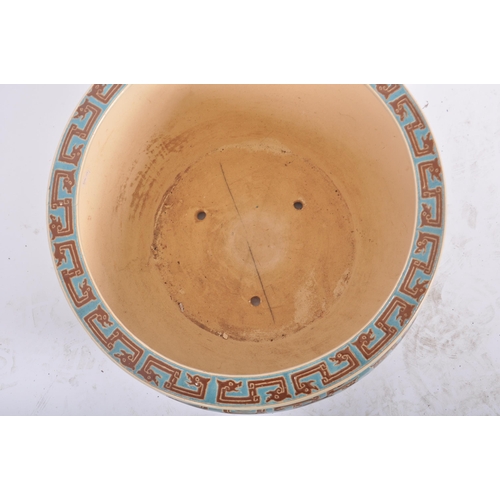 139 - An early 20th Century Chinese Republic period Oriental large porcelain planter bowl jardinière / fis... 