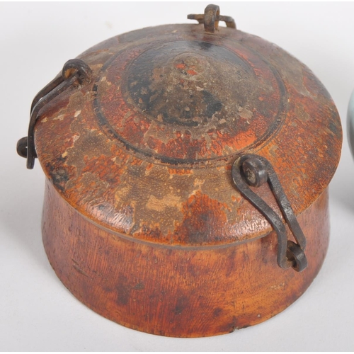 180 - A mixed collection of 18th, 19th and 20th century Indian and Chinese curiosities. To include a Tibet... 