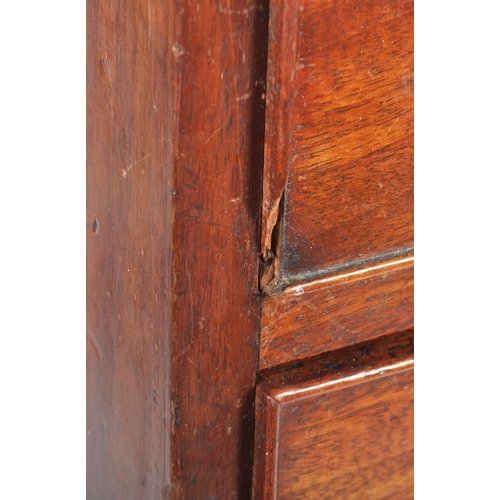 22 - An 18th Century George III mahogany bachelor's chest of drawers. The graduating bank of four drawers... 