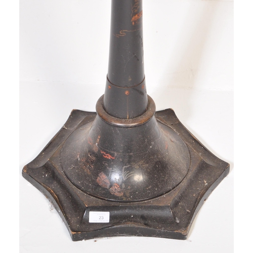 23 - An early 20th Century Chinoiserie floor standing standard lamp light in the manner of Liberty of Lon... 