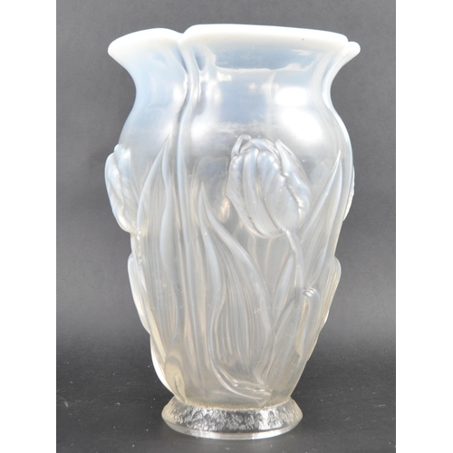 516 - An early 20th Century French Art Nouveau iridescent glass vase in the manner of Rene Lalique. Shaped... 